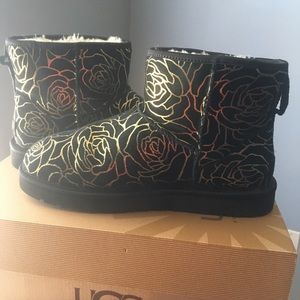 Uggs mini rosebloom boots. Size 10. Sold out!